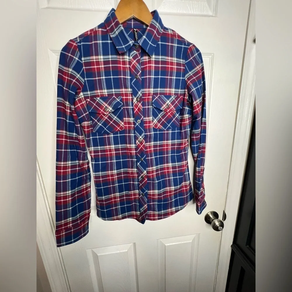 Kuhl Women’s X Small Alina Flannel Shirt Blue Plaid Long Sleeve Button Up Top XS